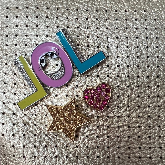 Henri Bendel Influencer 2-in-1 Crossbody Bag - Picture 4 of 16